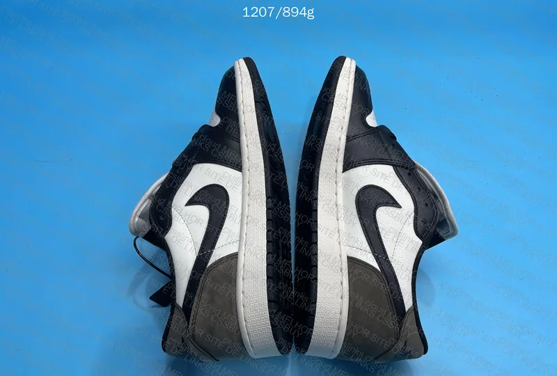 Nike Air Jordan 1 Mocha 2