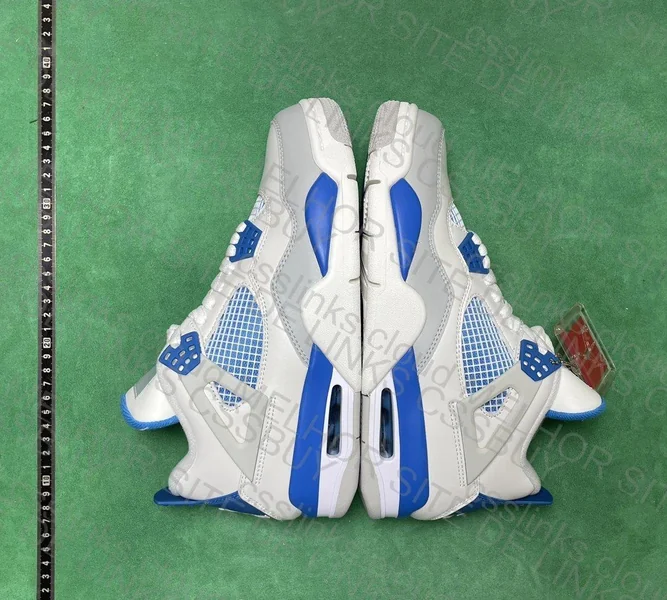 Nike Air Jordan 4