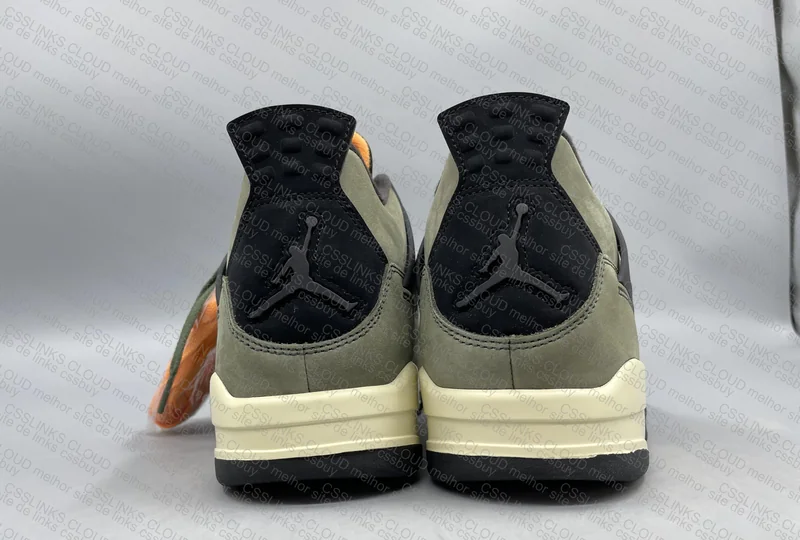 NIKE AIR JORDAN 4 UNDEFEATED