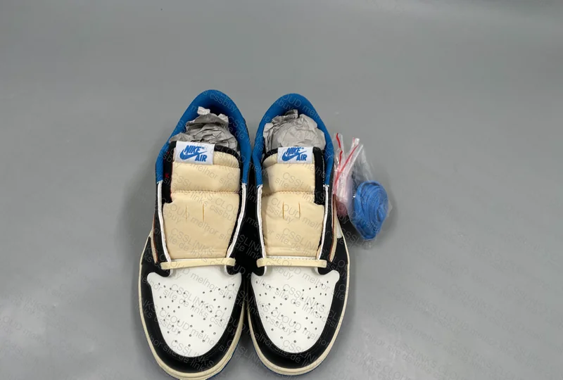 Nike air jordan fragment low travis 3