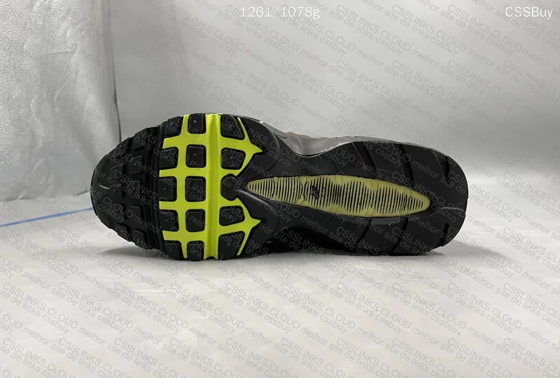 Nike Air Max 95 Neon 9