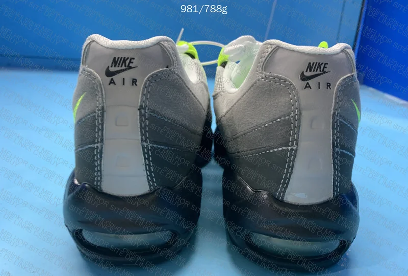 Nike Air Max 95 Neon 4