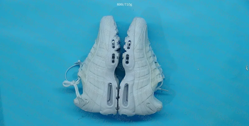 Nike air max 95 triple white