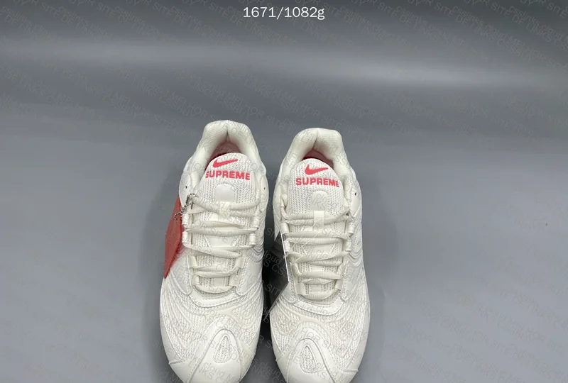 Nike Air Max 98 x Supreme 6