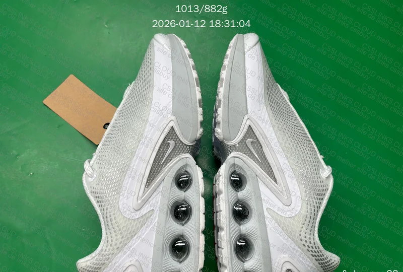 NIKE Air Max DN Branco/Cinza