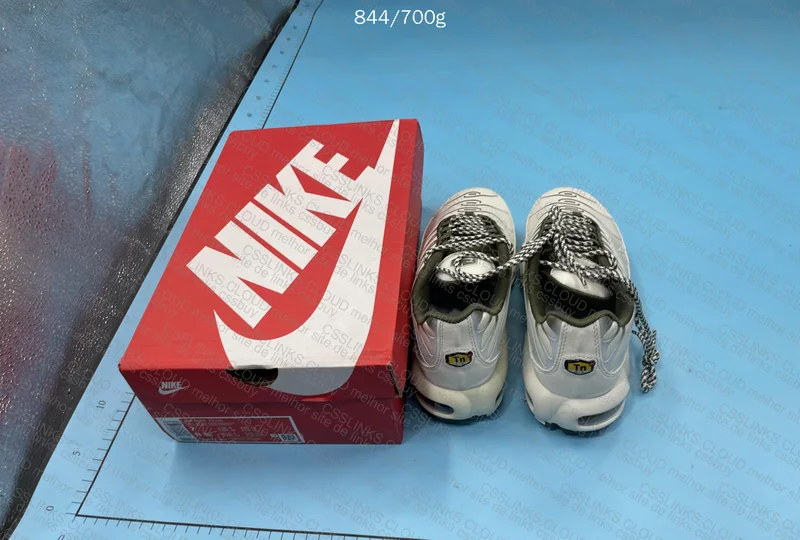 Nike Air Max Plus 8