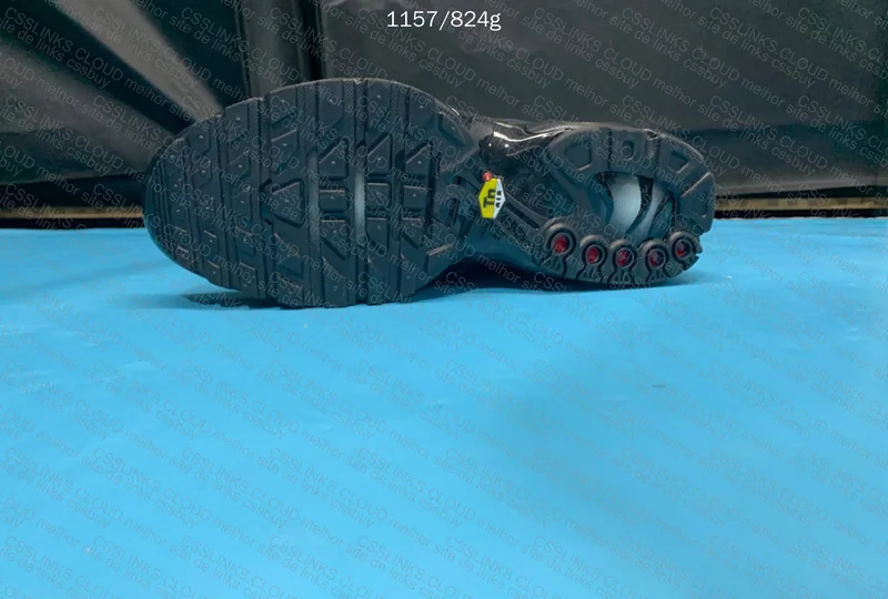 Nike Air Max Plus TN 6