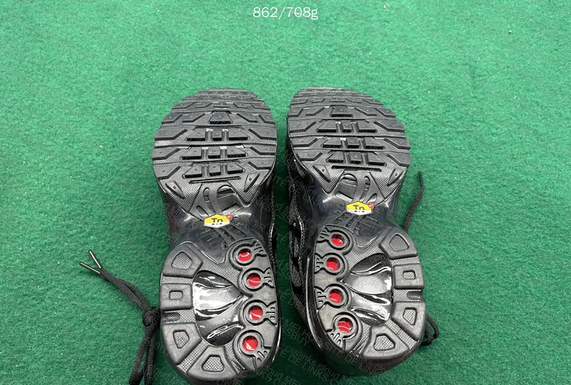 NIKE AIR MAX PLUS TN 3