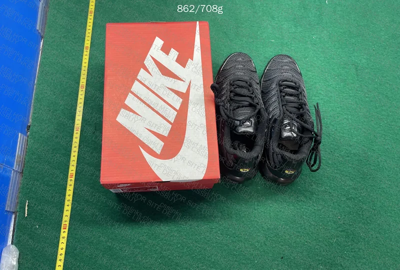 NIKE AIR MAX PLUS TN 7