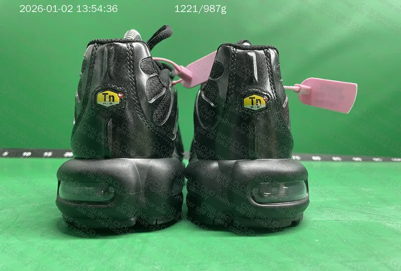 Nike Air Max PLUS TN All black 3