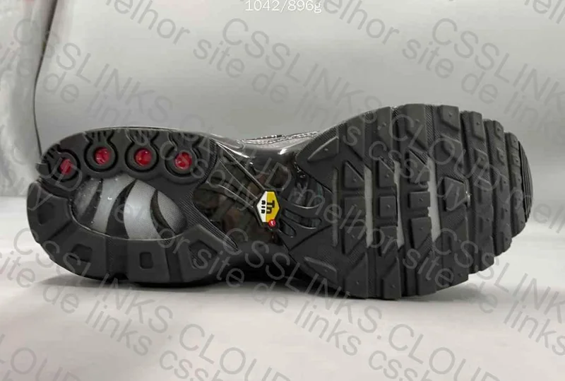 nike air max plus tn triple black / all black