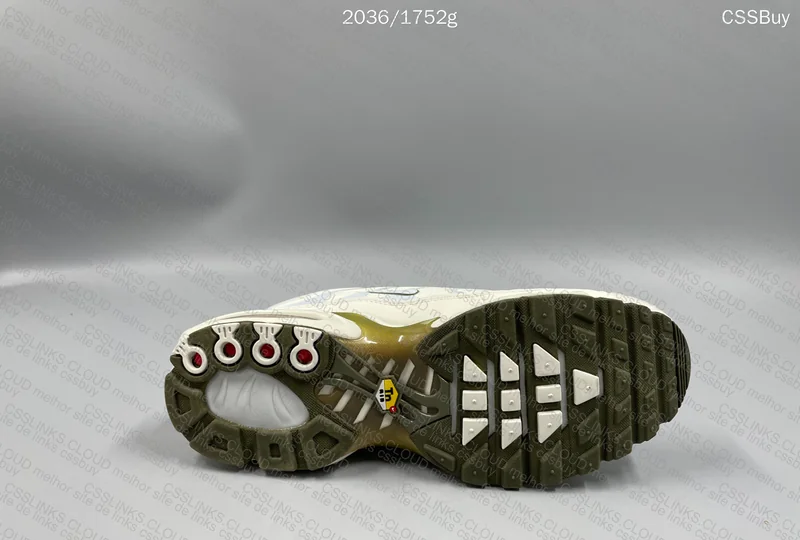Nike Air Max Plus (TN) Green and Beige 2