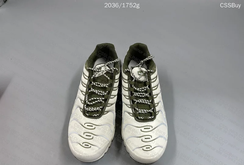 Nike Air Max Plus (TN) Green and Beige 4