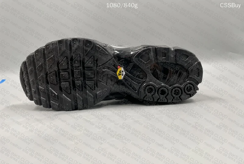 Nike Air Max Plus TN x A Cold Wall (ACW) 4