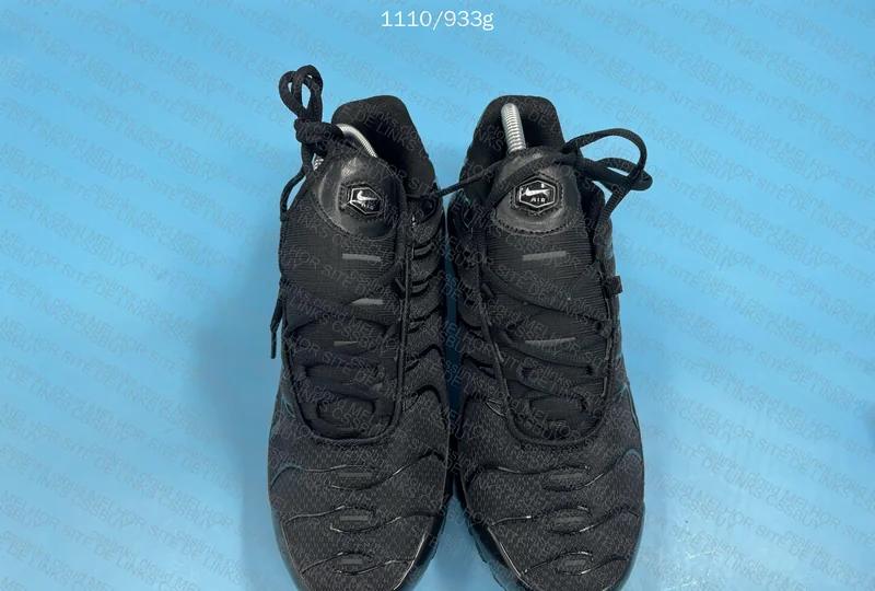 Nike Air Max Plus Triple Black (WWTOP)