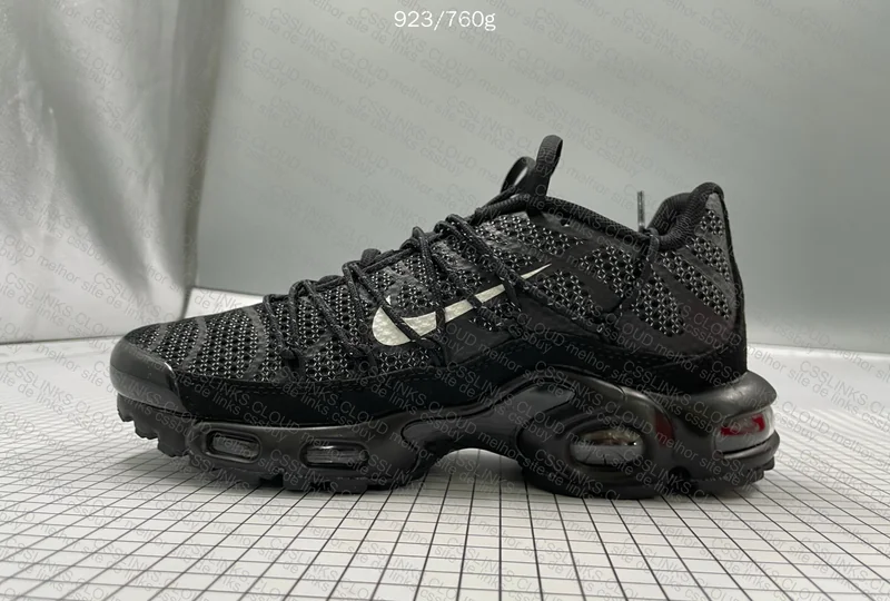 Nike Air Max Plus Utility 'Black Metallic Silver' 9