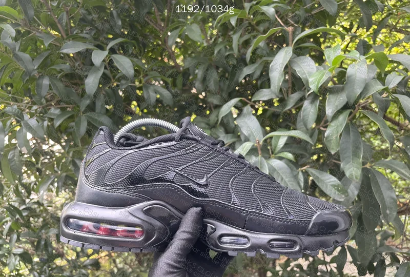 NIKE AIR MAX TN 4