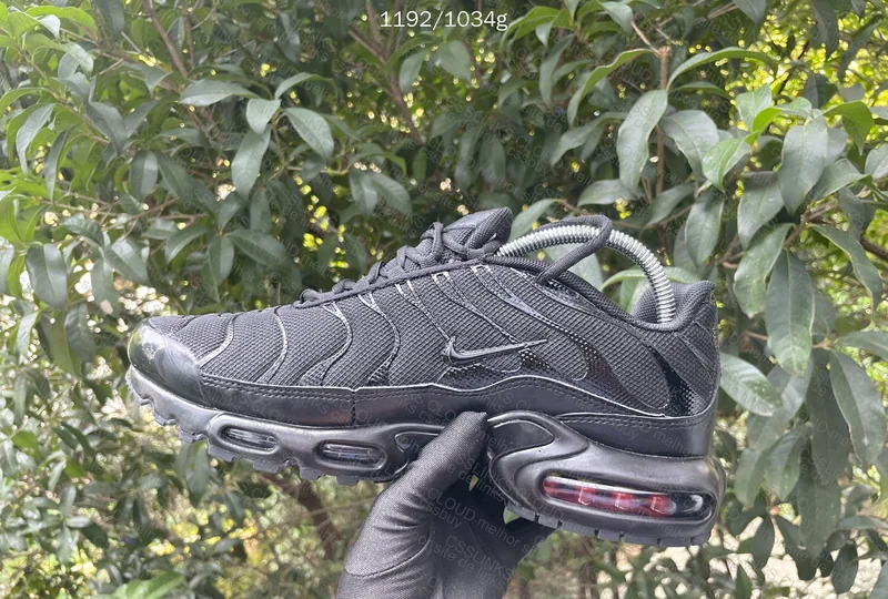 NIKE AIR MAX TN 8