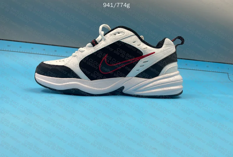 Nike Air Monarch IV RL? Flaw on Toe