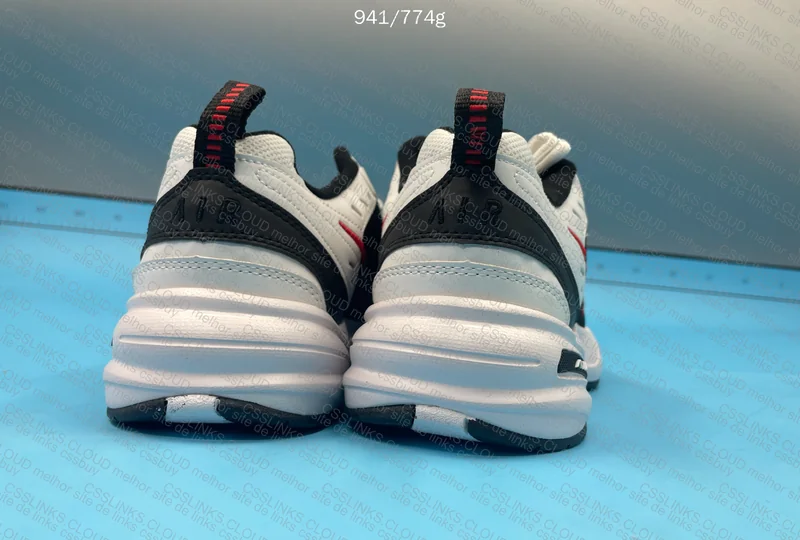 Nike Air Monarch IV RL? Flaw on Toe 7