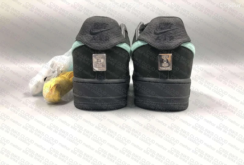 Nike Air Tiffany & co. 3