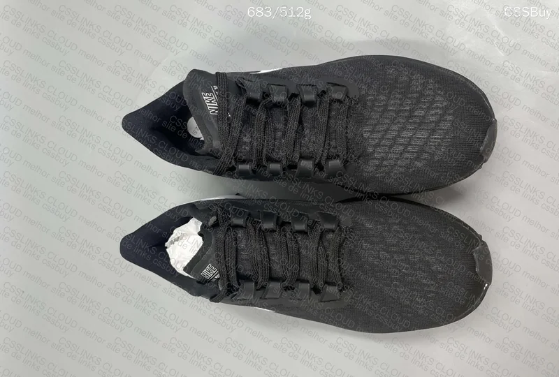 Nike AIR ZOOM PEGASUS 37 Black and White