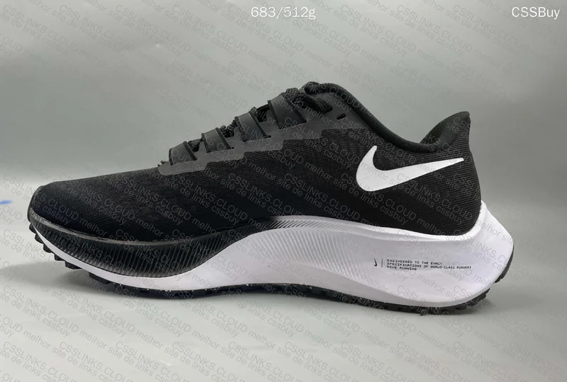 Nike AIR ZOOM PEGASUS 37 Black and White 4