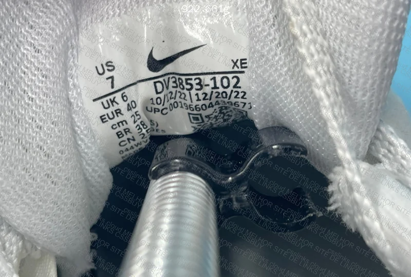 Nike Air Zoom Pegasus 40 White 3