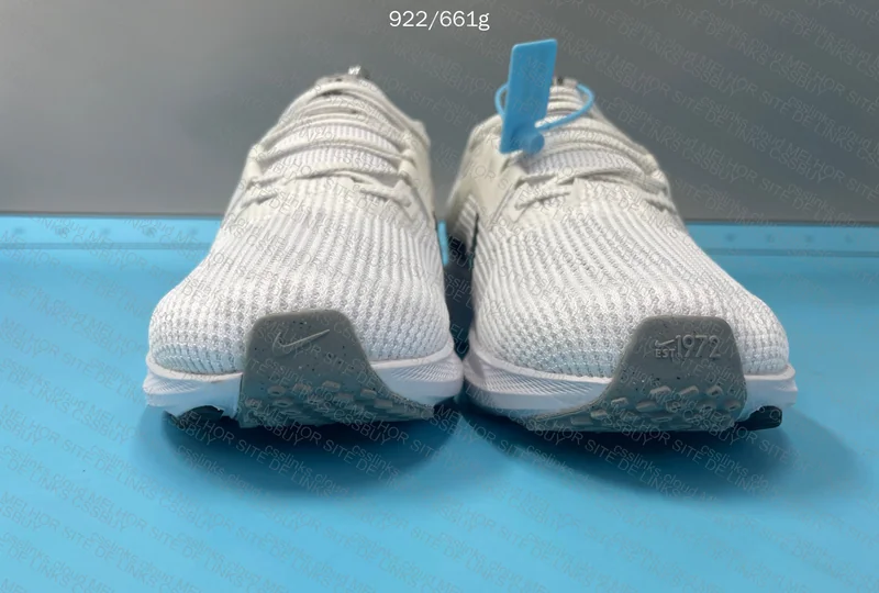 Nike Air Zoom Pegasus 40 White 4