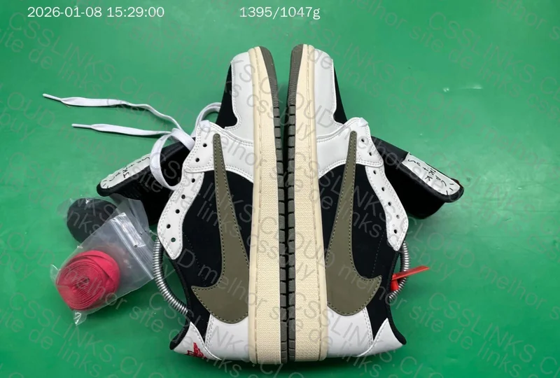 Nike AirJordan Low x Travis Scott 2