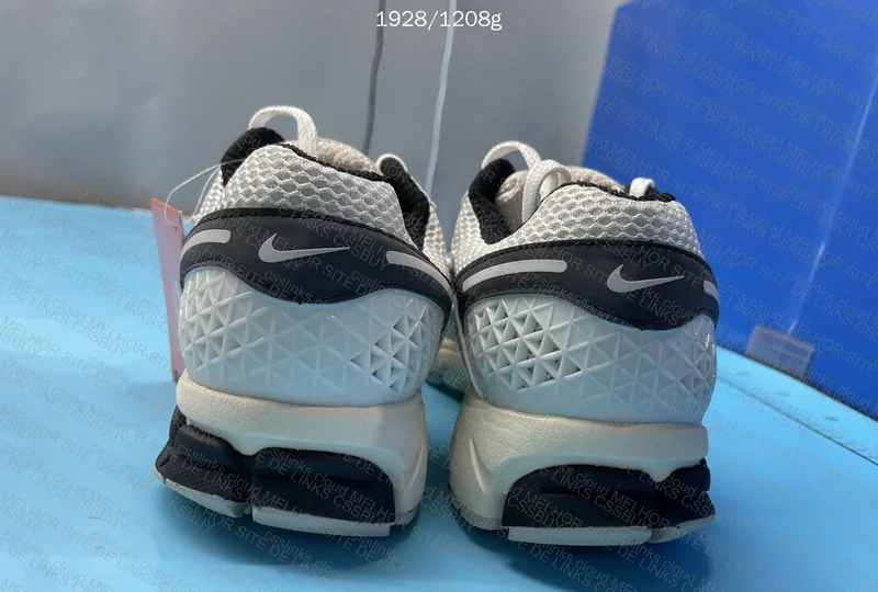 Nike AirZoom Vomero 5 3