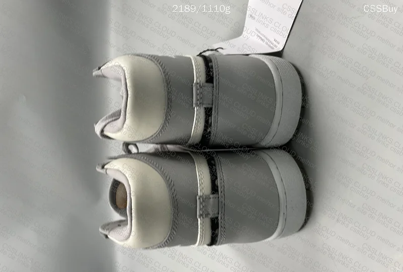 Nike AJ1 High x Dior - with Flaw 2