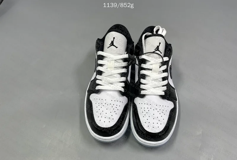 Nike AJ1 Low "Concord" 2