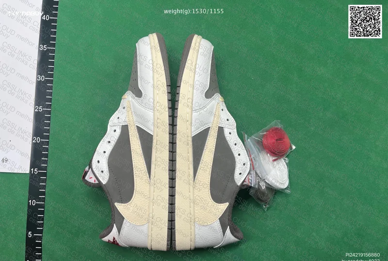 Nike AJ1 Low Travis Scott Reverse Mocha 6