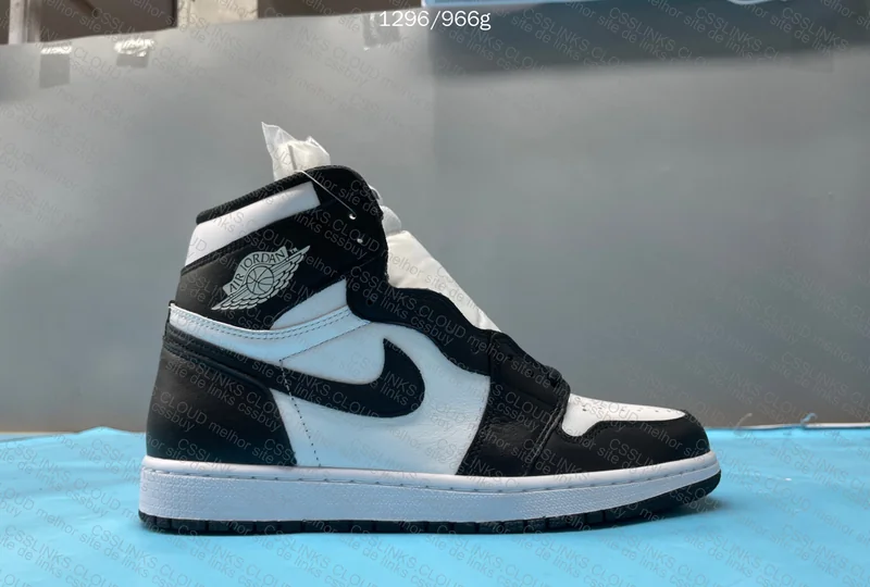 NIke AJ1 Panda Blind Box 3