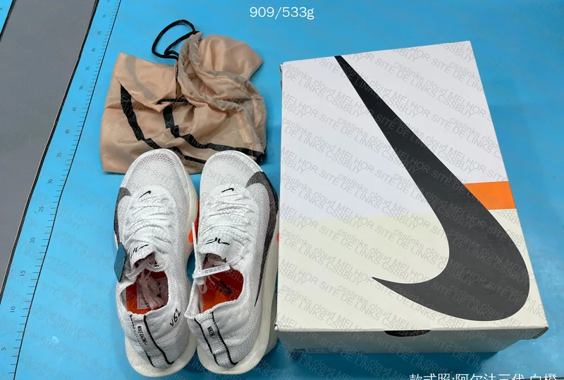 Nike Alphafly 3 (with Carbon Plate) 7