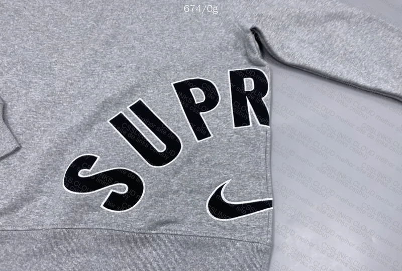 NIKE ARC X SUPREME CREWNECK 4