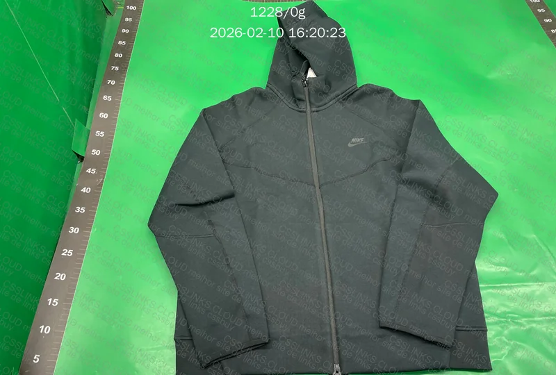 Nike Black Tech Fleece (Conjunto)