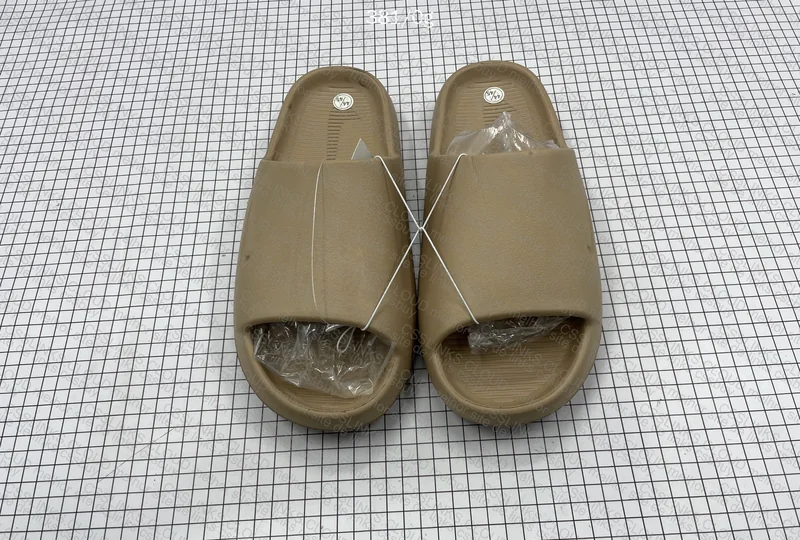 Nike Calm 28y