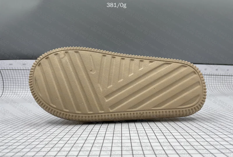 Nike Calm 28y 10