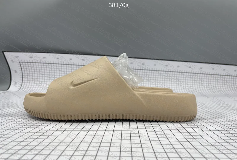 Nike Calm 28y 4