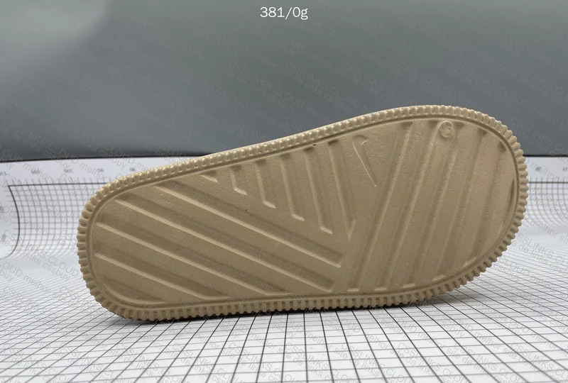 Nike Calm 28y 6