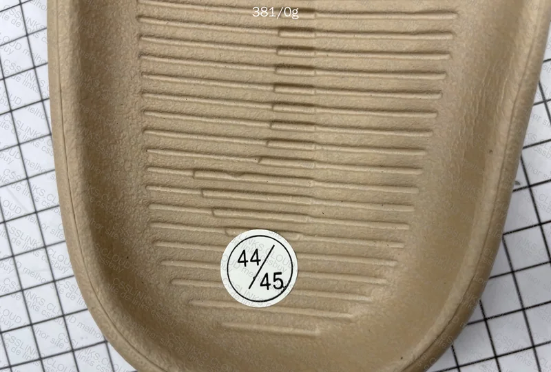 Nike Calm 28y 7
