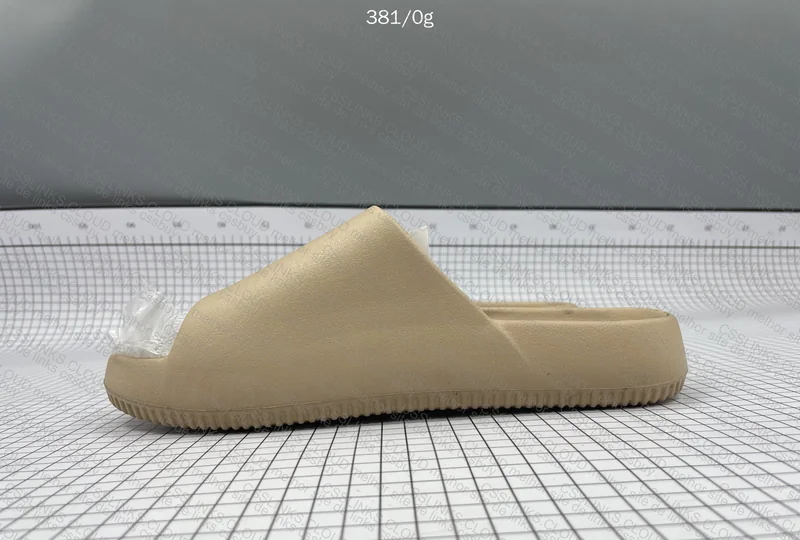 Nike Calm 28y 9