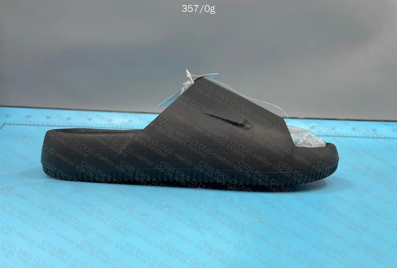 Nike Calm (slide) 2