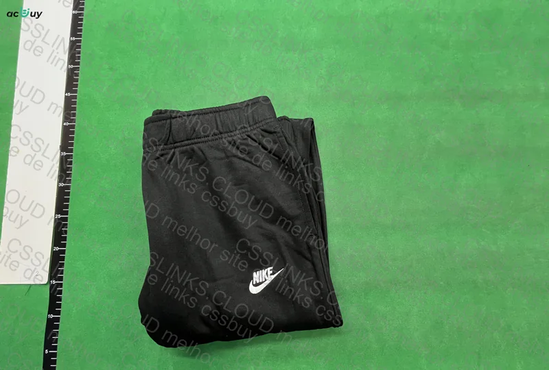 Nike Club Black 7