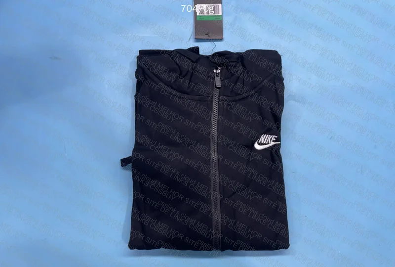 Nike Club Black