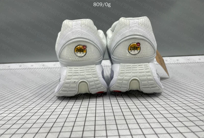 Nike DN White