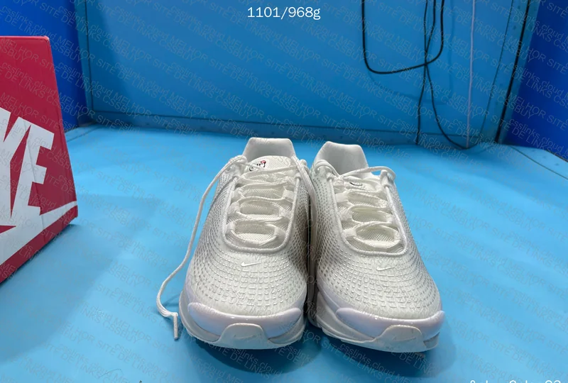 Nike DN White
