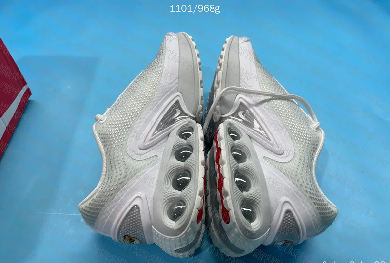 Nike DN White 5